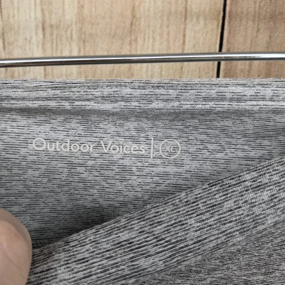 OUTDOOR VOICES Warmup 3/4 Legging Dove/Ash Gray Space Dyed Sz XL - Picture 7 of 8